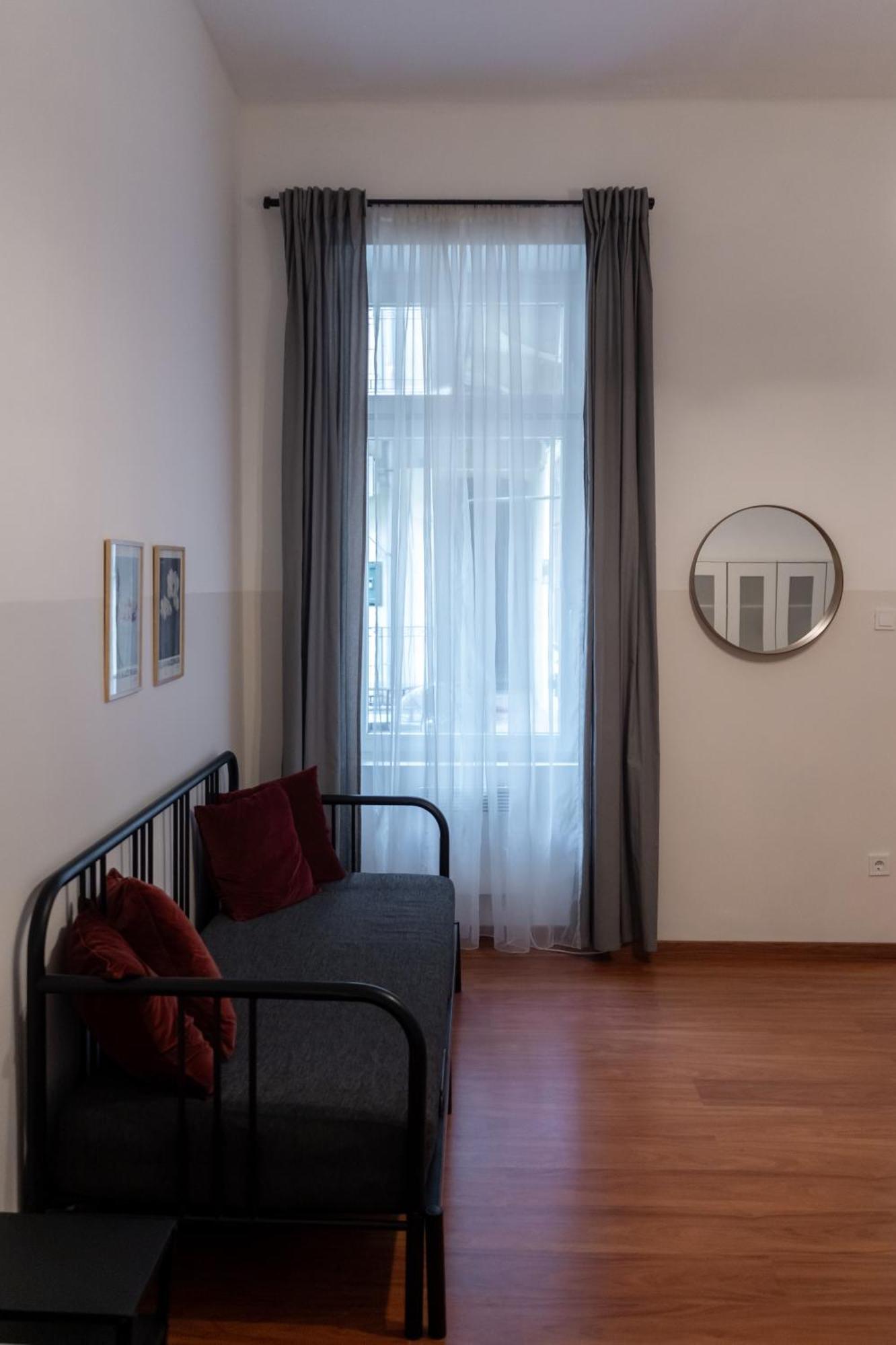 Cozy Apartment In Akacfa Street بودابست المظهر الخارجي الصورة
